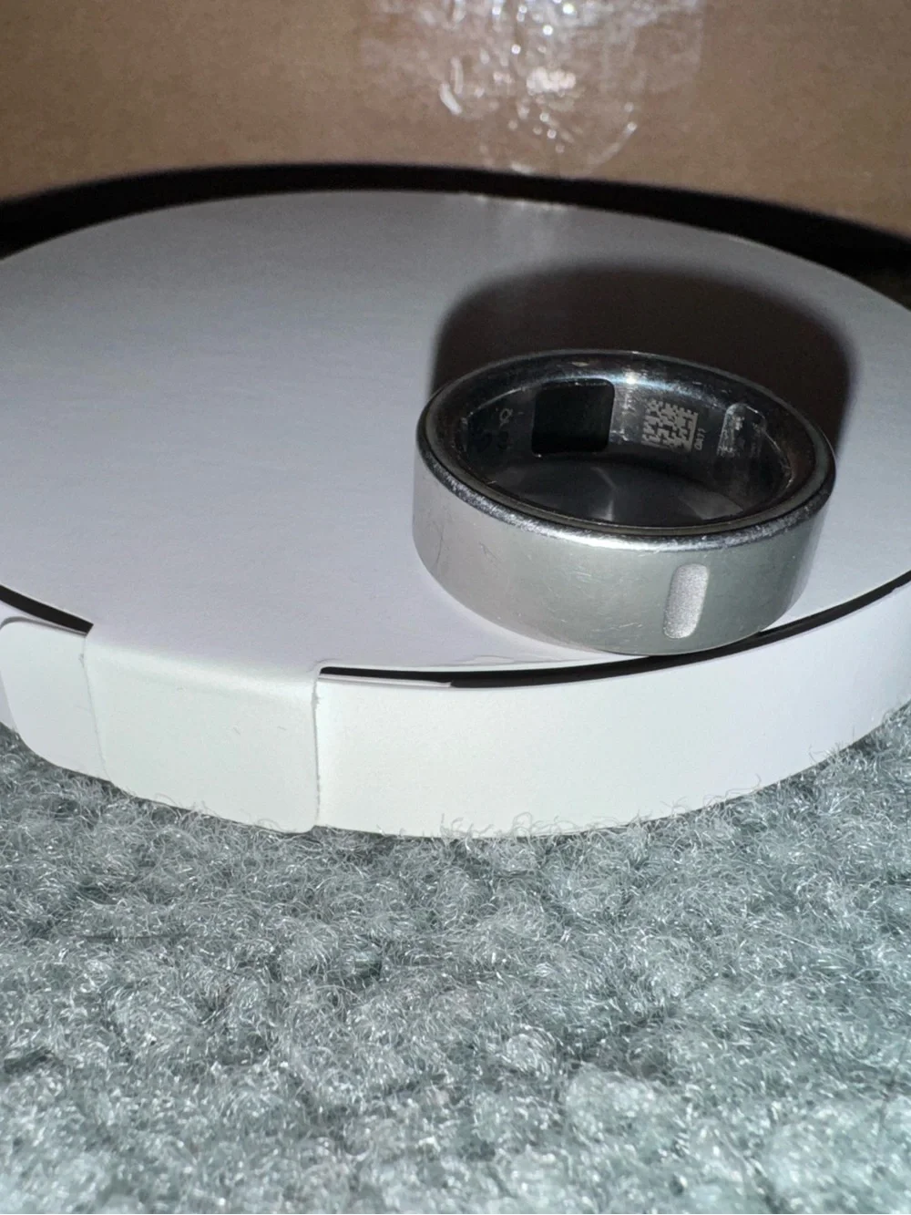 oura ring 4 size 9 brushed silver -battery issue